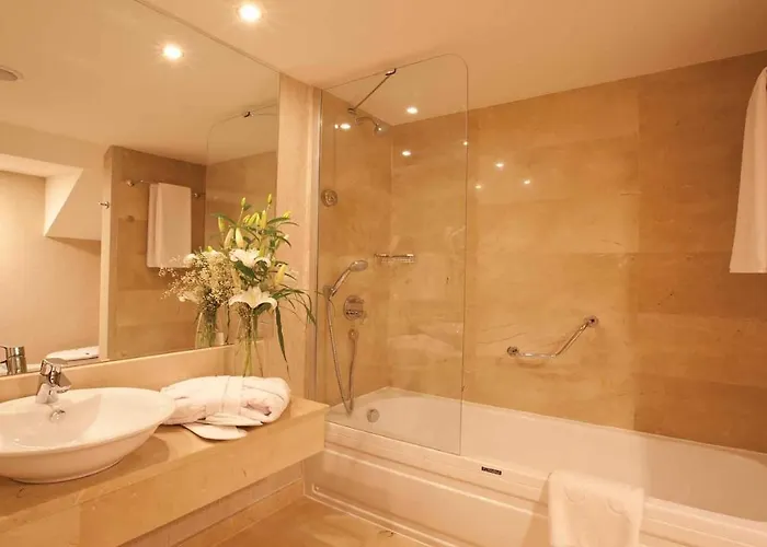 - Istanbul Asia, An Ihg 4* جبز