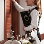 - Istanbul Asia, An Ihg Ξενοδοχείο Γκέμπτζε